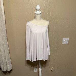 VENUS One-Shoulder White Top